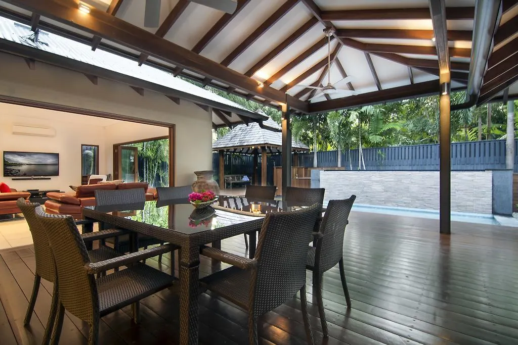 Sisanya Home Port Douglas